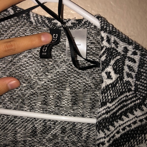 Cardigan - Picture 2 of 3